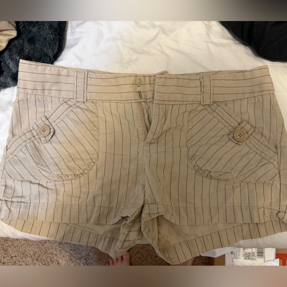 Womans stripped shorts size medium by - Forever 🩷 - Picture 1 of 3